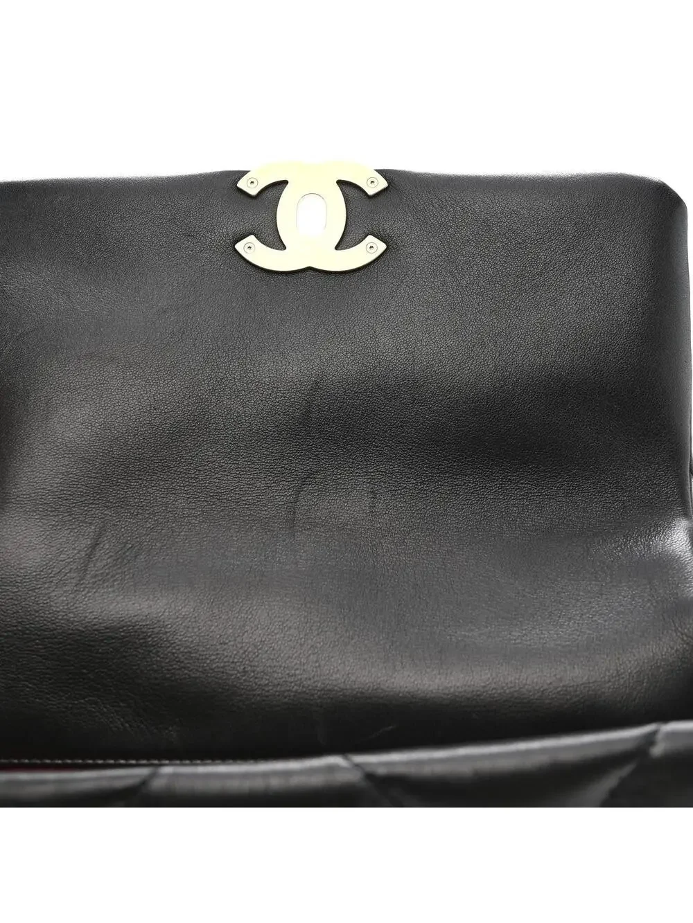 Lambskin Quilted Medium Chanel 19 Flap #300551C50B